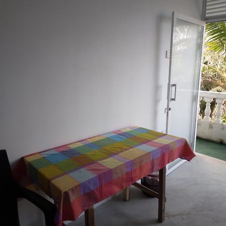 Sunray Rest - Beach View Homestay Мириса Екстериор снимка