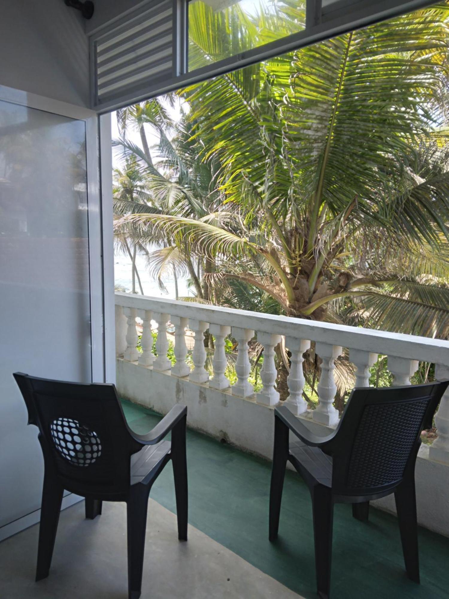 Sunray Rest - Beach View Homestay Мириса Екстериор снимка